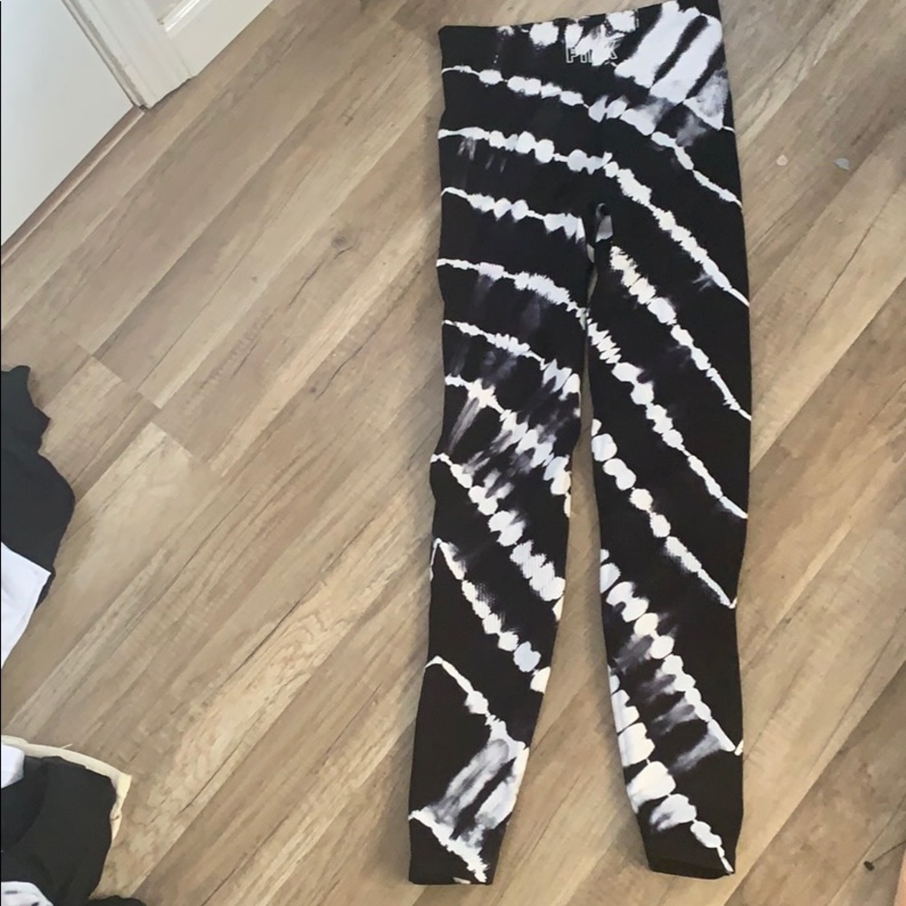 Pink/ Victoria’s Secret workout pants/ leggings